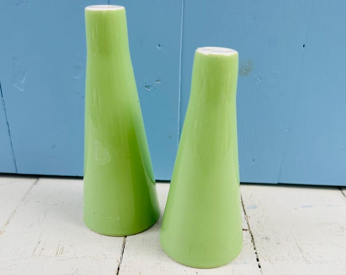 Vintage Salem's Atomic "North Star" Salt and Pepper Shakers, Rare MCM Salt and Pepper Shakers, Green Kitchen Decor