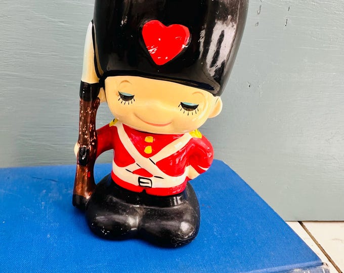 Vintage Naito Rune Solider Coin Bank, Palace Guard Piggy Bank, British Kitschy Souvenir