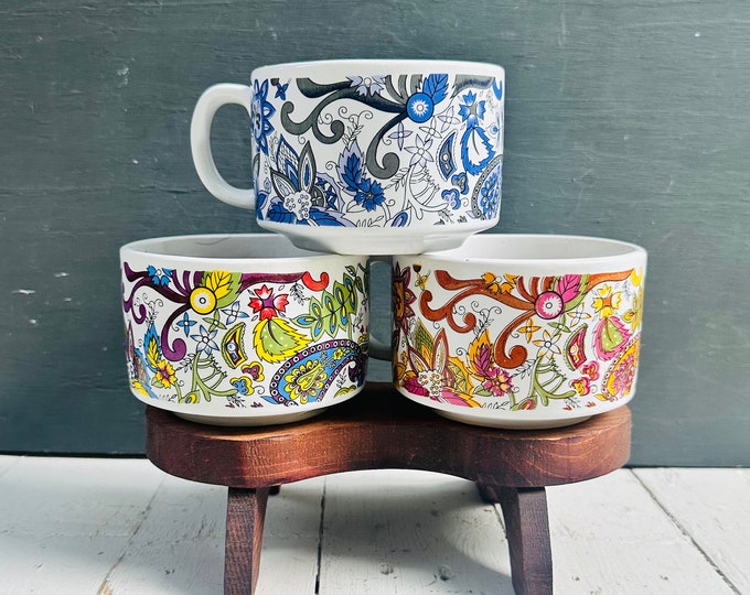 Vintage Paisley Mug Trio, Set of Three, Vintage Coffee Mugs, 1970s Floral Coffee Mugs, Retro Coffee Mug Set, 1970s Kitchen Accessories