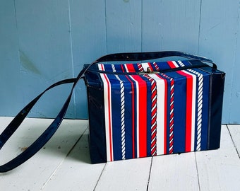 Vintage Mod Vinyl Handtasche Rot Weiß Blau Box Purse Nautical Stripe Schultertasche Schultertasche Retro Statement Geldbörse
