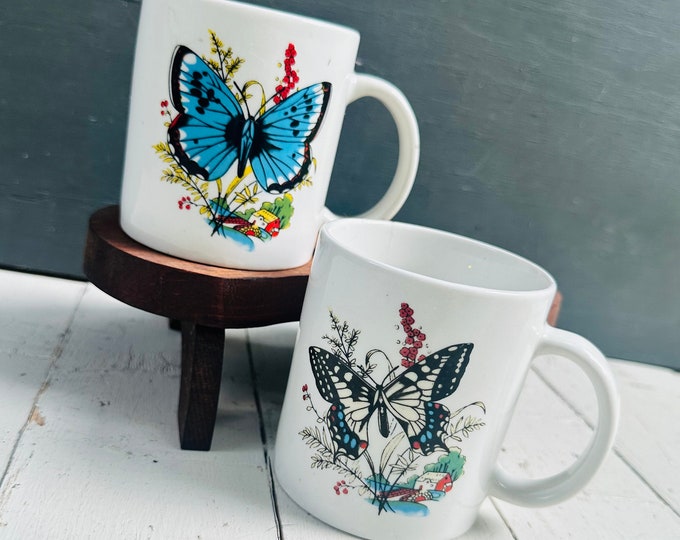 Vintage 1970s Butterfly Coffee Mugs, Set of Two, Vintage Butterfly Mugs, Vintage Nature Kitchen Accessories, Nature Mugs, 70s Coffee Mugs