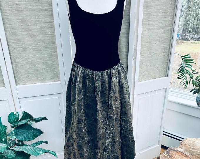 Vintage 90s Party Dress Black Velvet Dark Green Floral Taffeta Size 4 Vintage Ballerina Dress 90s Prom Dress 90s Holiday Dress Shimmery