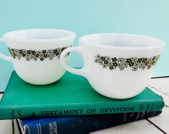 Vintage 70s Pyrex Coffee Mugs Pair, "Crazy Daisy" Coffee Cups