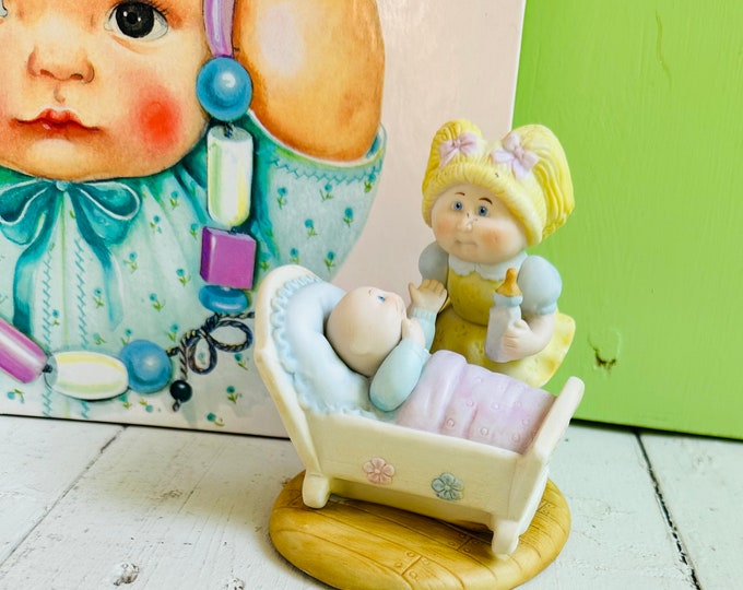 Vintage 1980s Cabbage Patch kids figurine, 80s Cabbage Patch Collectible, Cabbage Patch Decor, 1980s Knick Knack, Vintage Kids Room decor