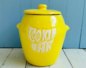 Pote de biscoitos vintage McCoy amarelo | Pote de cozinha retrô estilo Pop Art | Cerâmica amarela vibrante dos anos 70