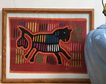 Mola india vintage, arte indio Kuna Yala, arte folclórico textil, colorido cuadro de toro, tela bordada enmarcada, decoración bohemia ecléctica