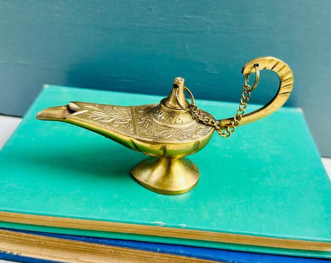 Vintage Brass Aladdin Genie Lamp Miniature Arabian Oil Lamp Brass Decor Middle Eastern Hollywood Regency Collectible