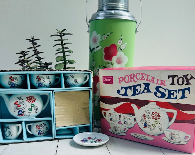 Vintage 1950s Children's Tea Set,  Mid Century Tea Set, Collectible Children's Toys, Vintage Children's Decor