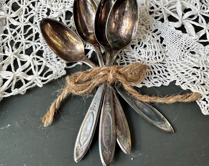 Antique baby spoons set of four Oneida Community Plate baby spoons vintage baby decor  antique Community Plate spoons fleur de lis