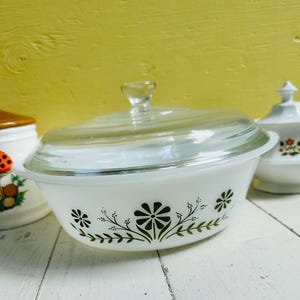 Vintage Glasbake Casserole Dish with Glass Lid, Glasbake green floral pattern, Glasbake 2 quart round dish, Glasbake Leaves and Daisies