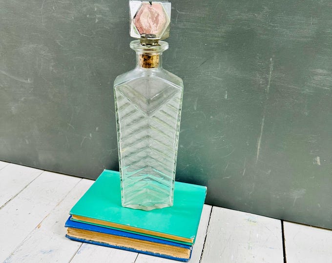 Vintage Art Deco Glass Liquor Decanter Chevron Pattern Barware Bottle Geometric Stopper Mid Century Home Bar Decor