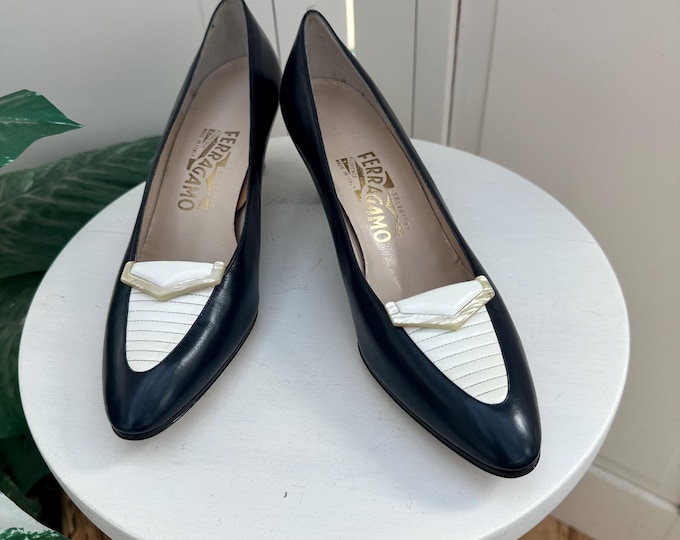 Vintage 60s Salvatore Ferragamo Black Pumps Women's Size 9.5 N 1960s Black White Heels Vintage Italian Pumps Black Heels Two-Tone White Toe