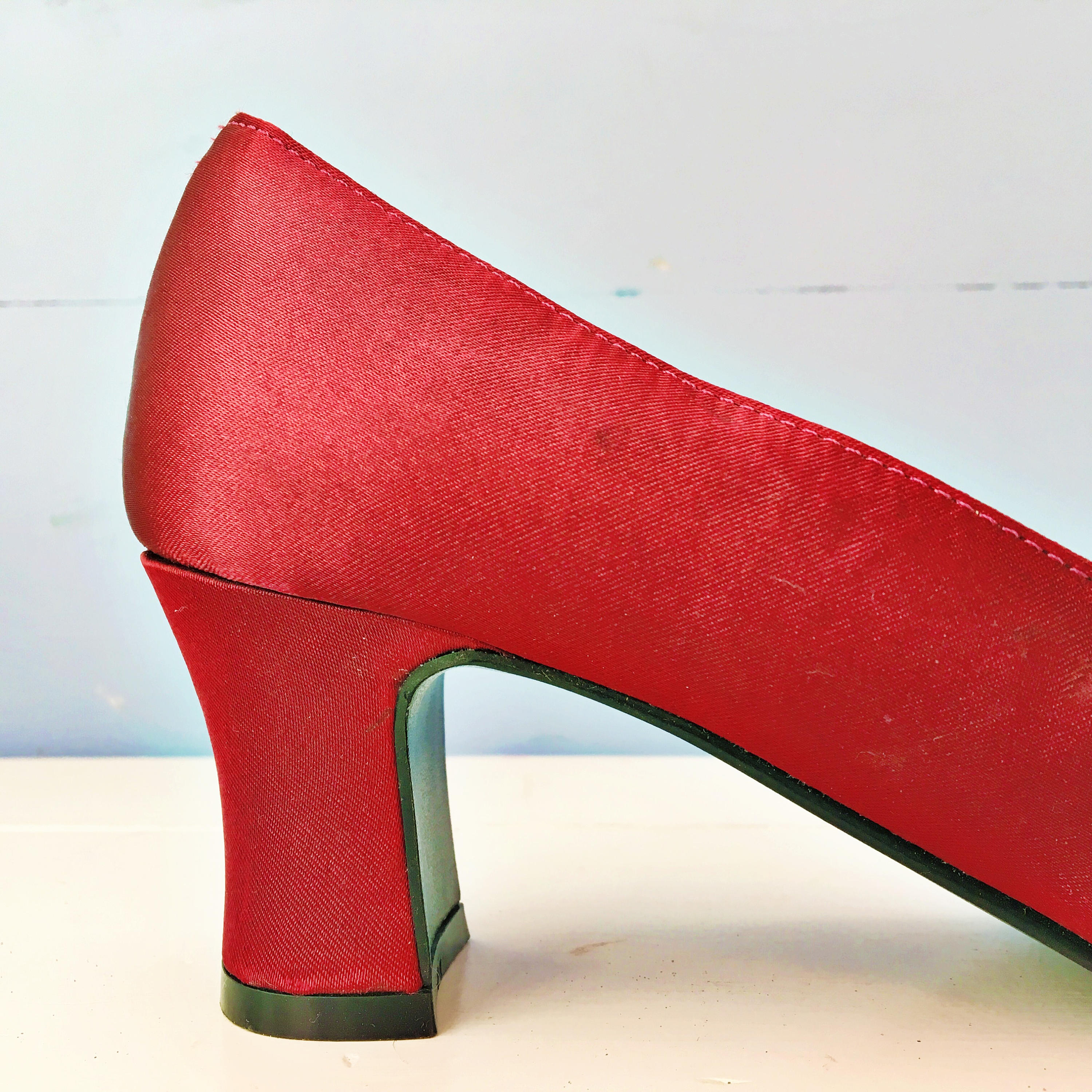 maroon heels with bow