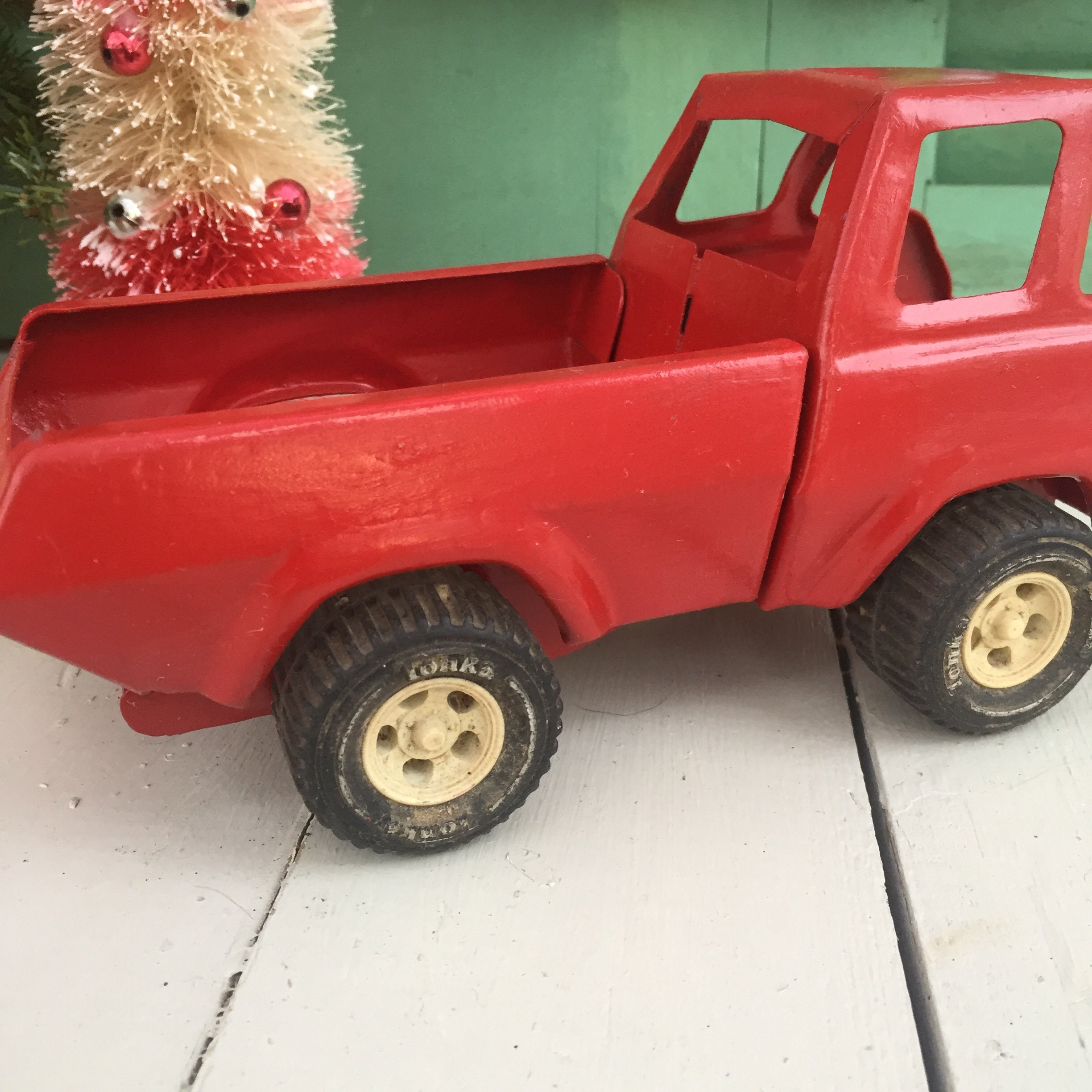 small tonka truck