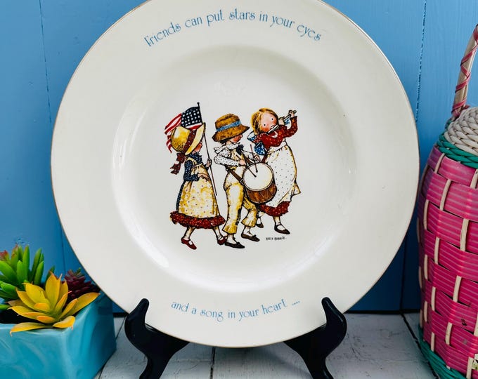 Vintage 1976 Holly Hobbie plate, Holly Hobbie collectible plate freedom series, 4th of July, 1970s Doll