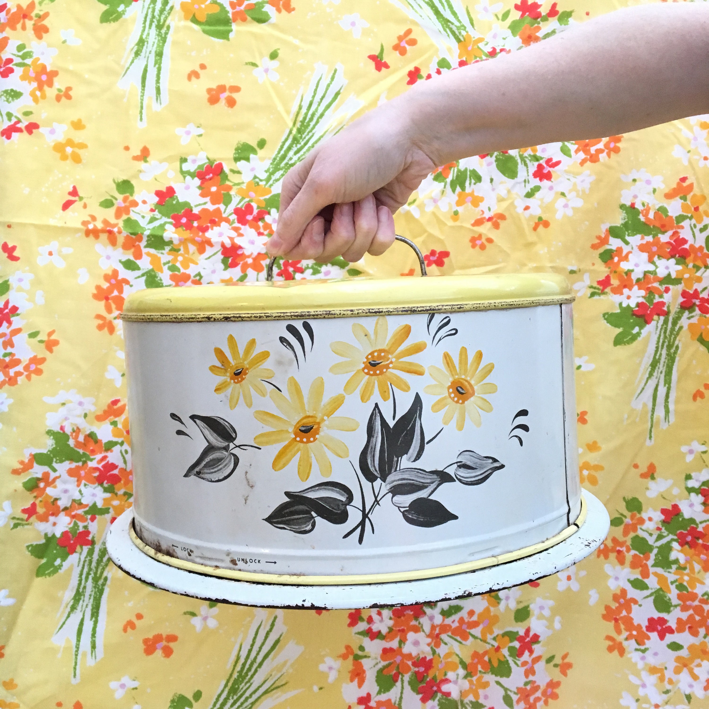 Vintage 1950s Tin Cake Carrier, Yellow Tin Cake Keeper with Handle