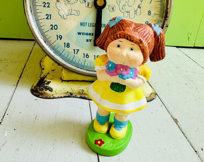Vintage 1980s Cabbage Patch kids figurine, Cabbage Patch Knick Knack, Vintage 80s toys, 1980s Kids Bedroom decor, Cabbage Patch collectible