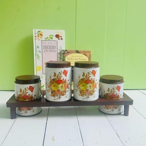 Vintage 1970s Tin Spice Jars with Display Rack, Set of Four, Retro Spice Jars with Rack, Botanical Tin Jars, 70s Spice Rack, Spice Canisters