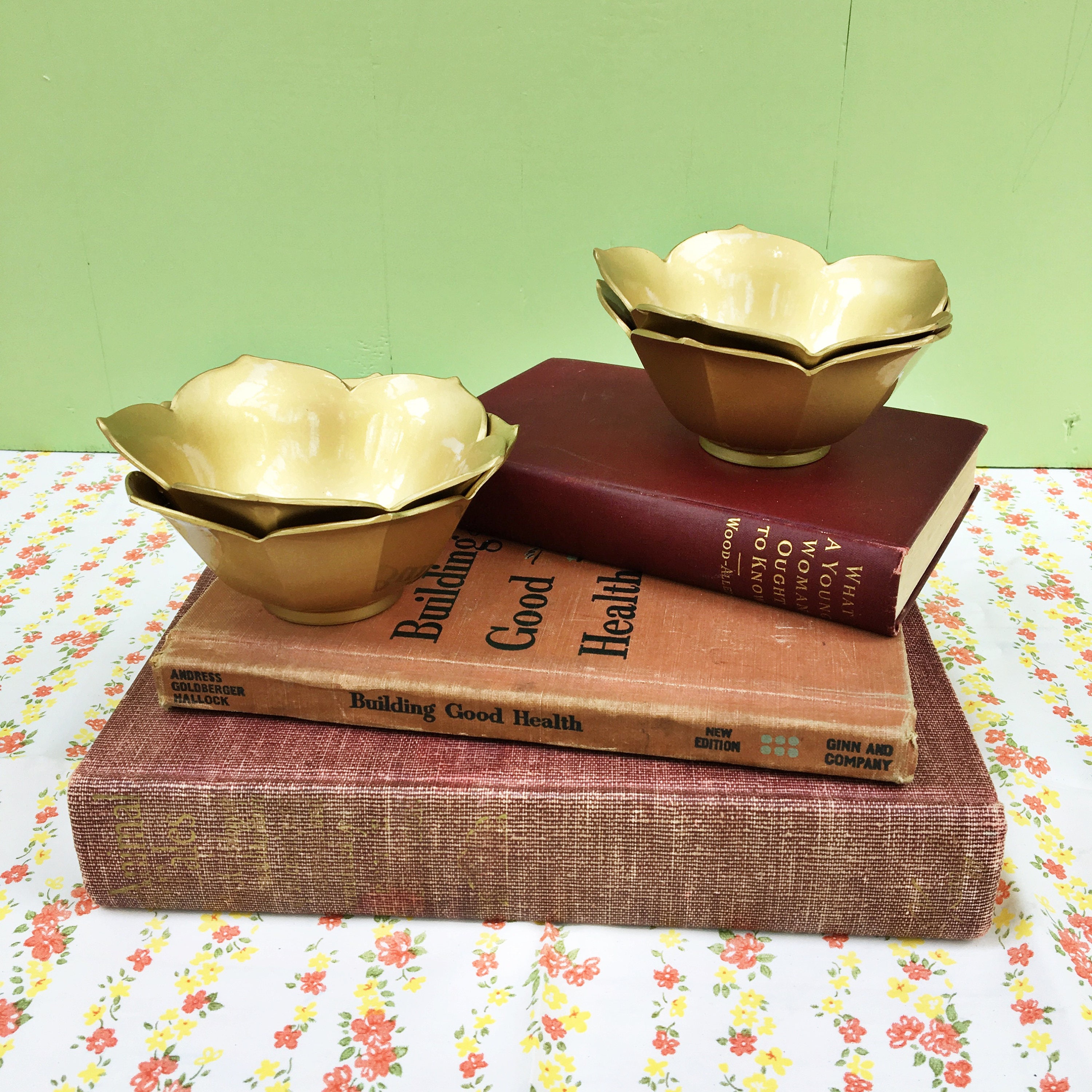 Vintage Gold Plastic Decorative Bowls Set Of Four Gold Flower