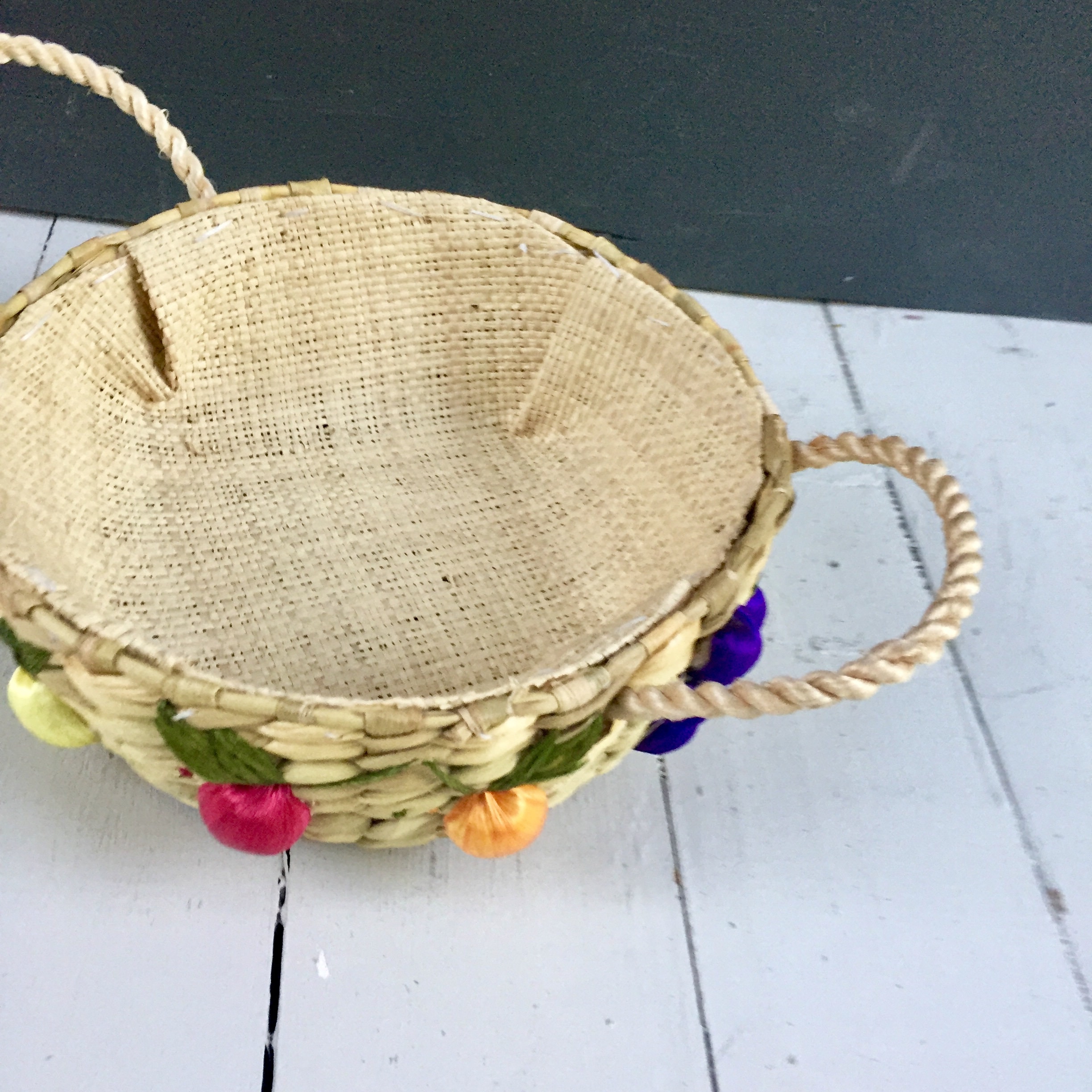 Vintage Woven Nesting Baskets, Set of Three, Vintage Raffia Baskets, Vintage Fruit Baskets
