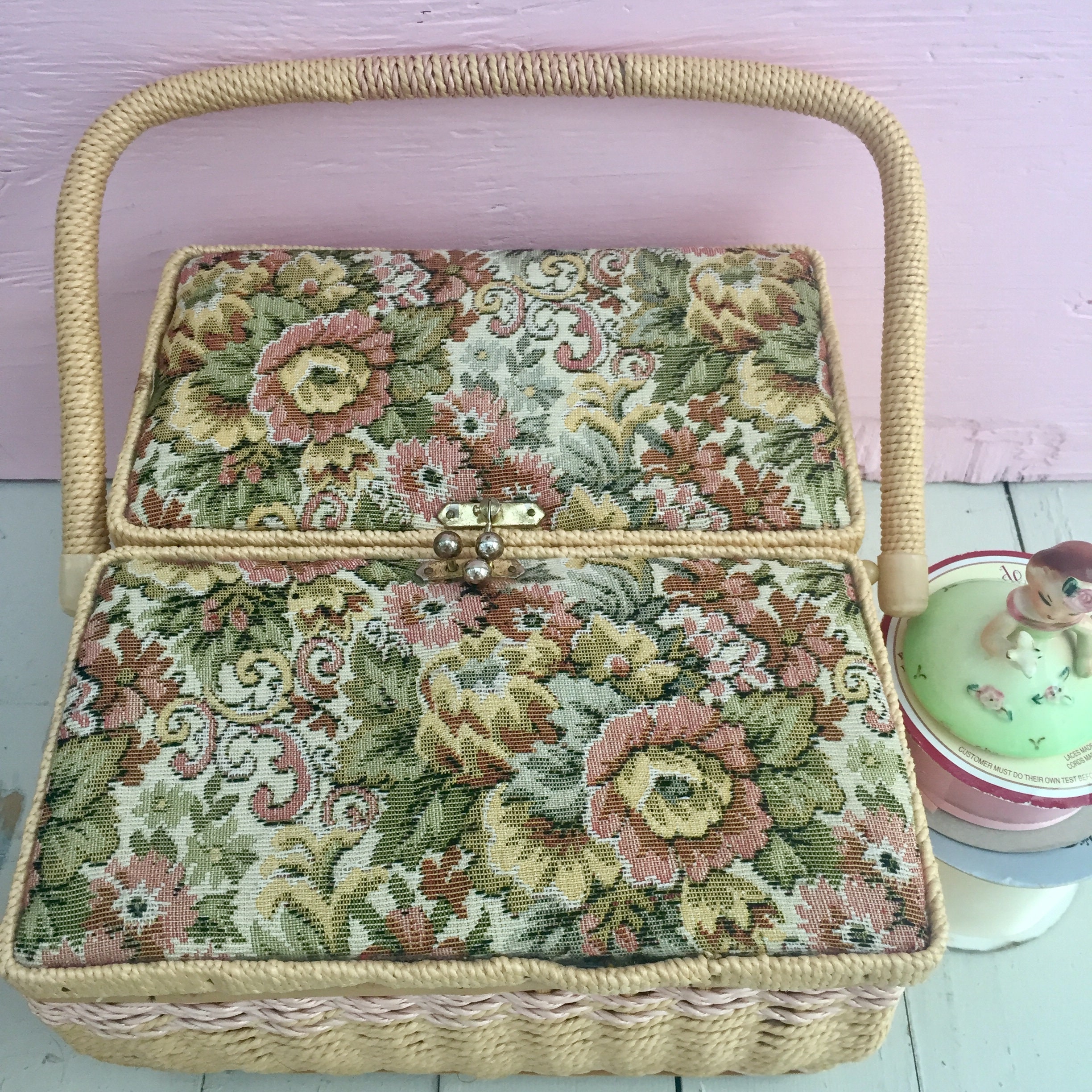 Vintage 1960s Tapestry Sewing Basket, Vintage Sewing Basket, Vintage