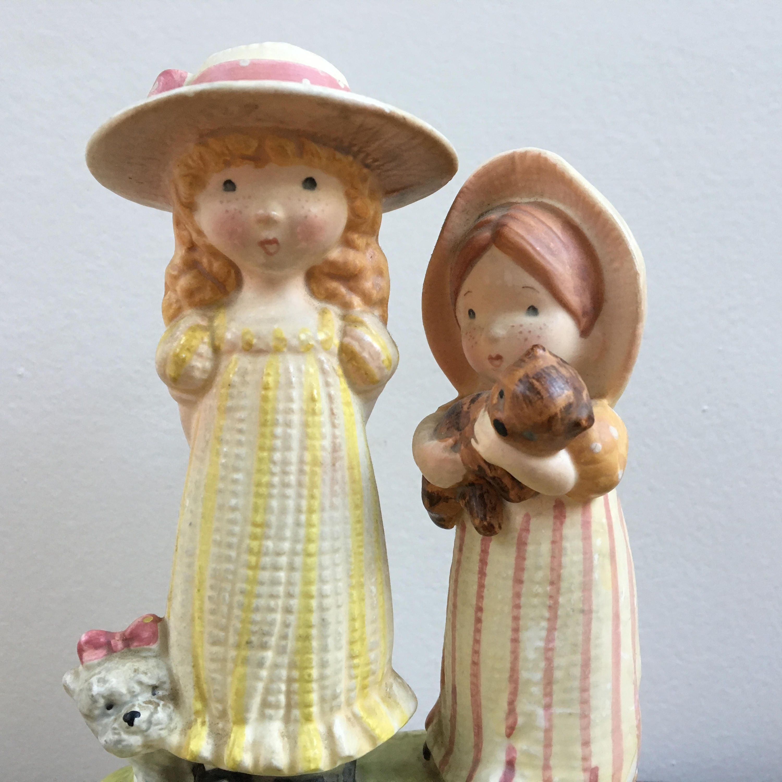 Vintage 1970s Holly Hobbie Figurine, Holly Hobbie Friendship Figurine