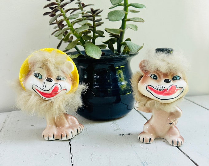 Vintage Enesco Lion Salt and Pepper Shakers with real fur, Vintage anthropomorphic lion figurine pair, rare japanese antique salt and pepper