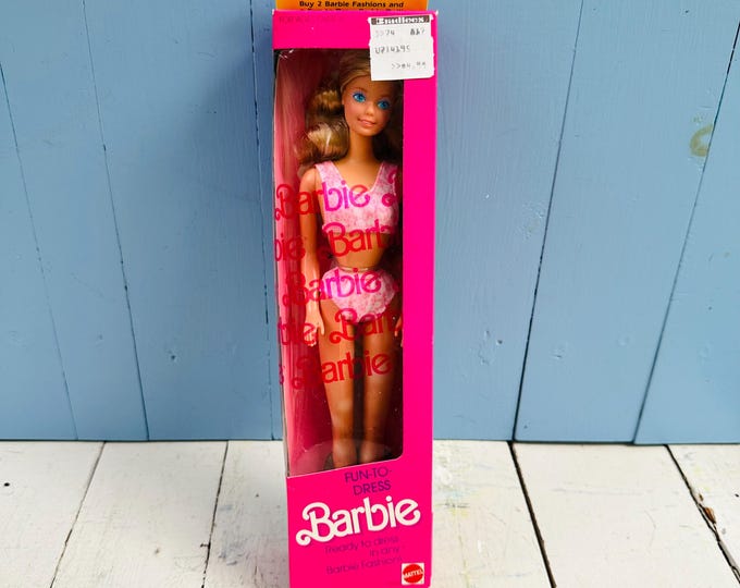 1987 Fun To Dress Barbie Doll NRFB Mattel 4558 Pink Box MIB Vintage Barbie Blonde Blue Eyes