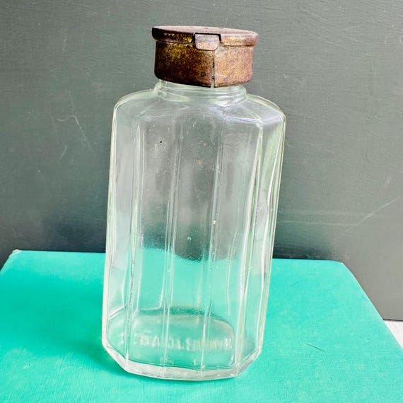 Vintage 1920s Houbigant Face Powder Shaker Bottle | Art Deco Vanity Talc Bottle | Antique French Perfume Vanity Decor View 5