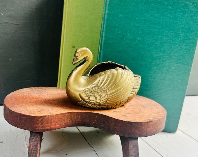 Vintage small brass swan planter, vintage brass swan,  vintage brass bird, vintage bird decor, boho bird decor, 70s brass animal