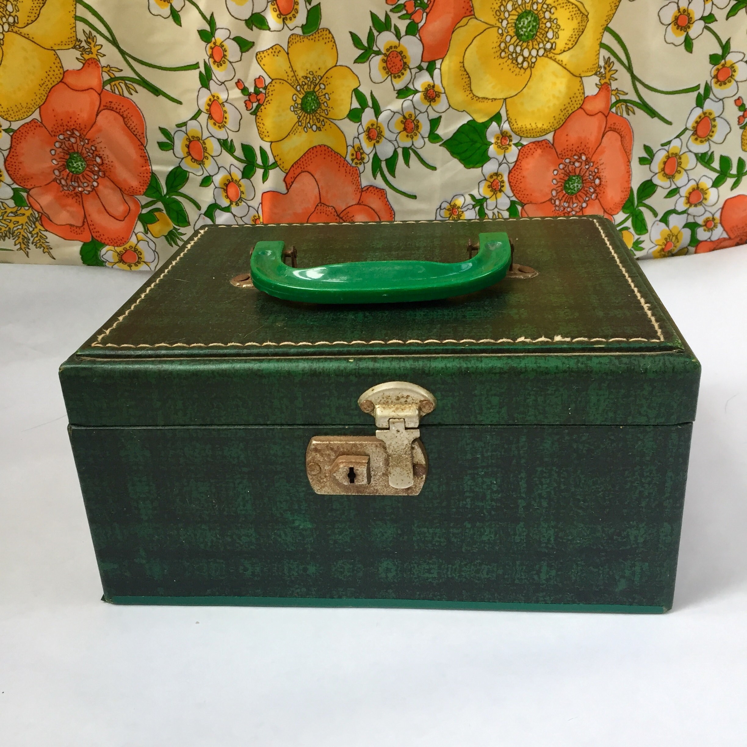 Vintage Jewelry Box, Vintage Makeup Box, Vintage Green Plaid Jewelry
