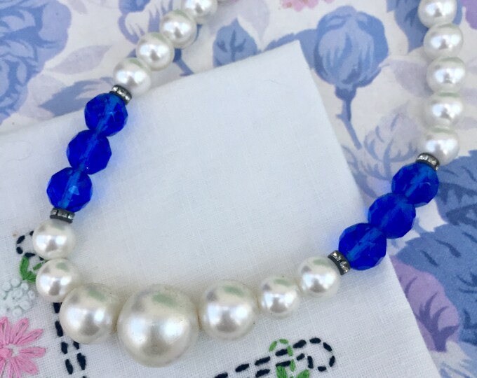 Vintage Faux Pearl Necklace, Vintage Pearl Necklace, Pearl and Blue Beaded Necklace, Vintage Costume Jewelry, Mid Century Necklace