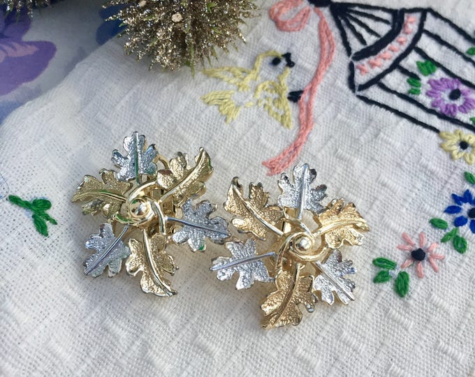 Vintage Leaf Earrings, Vintage Gold and Silver Leaf Earrings, Mid Century Earrings, Vintage Clip-On Earrings