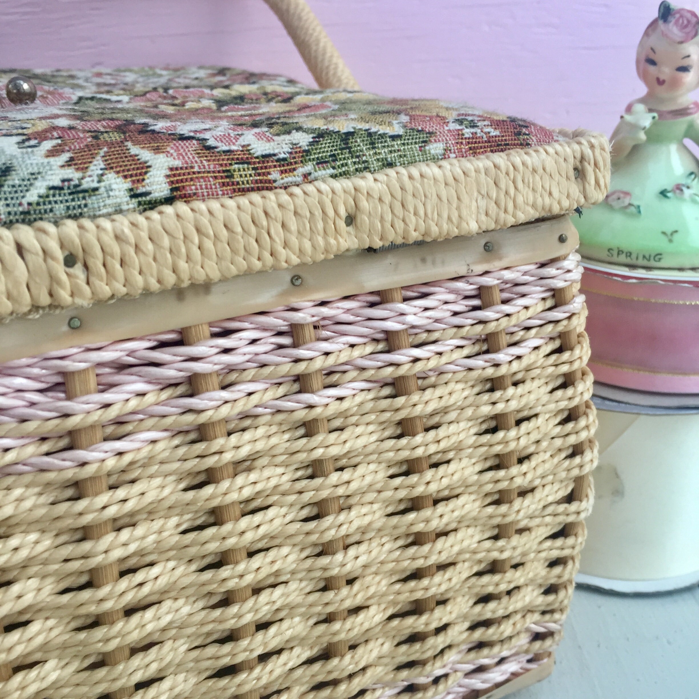 Vintage 1960s Tapestry Sewing Basket, Vintage Sewing Basket, Vintage