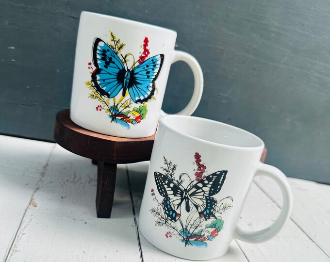 Vintage 1970s Butterfly Coffee Mugs, Set of Two, Vintage Butterfly Mugs, Vintage Nature Kitchen Accessories, Nature Mugs, 70s Coffee Mugs