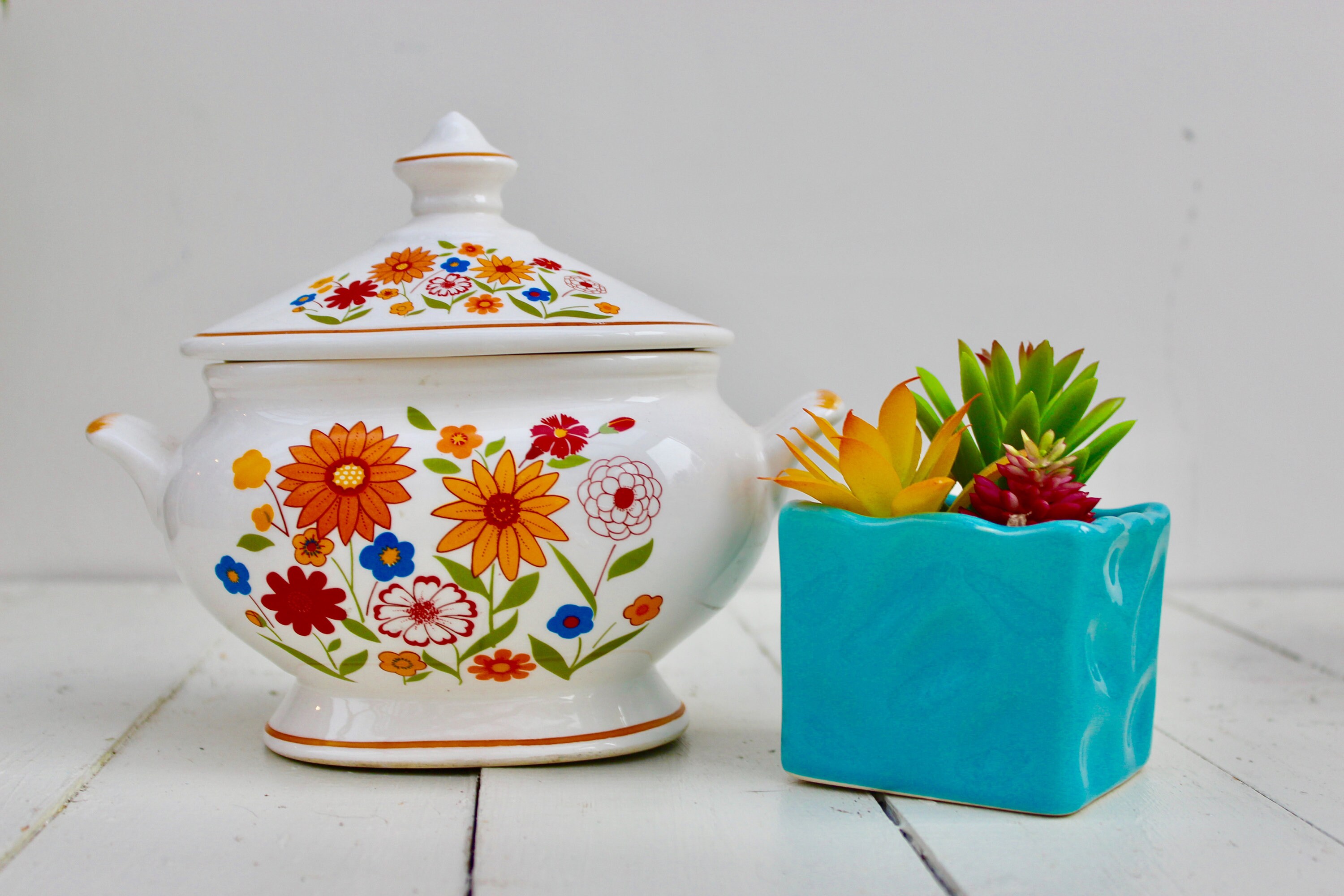 Vintage 1970s Condiment Boat, Retro Sauce Dish, Vintage Gravy Boat