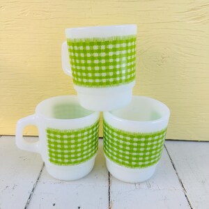 Vintage Fire-King groene gingham melkglazen mokken set van 3 stapelbare koffiekopjes Anchor Hocking