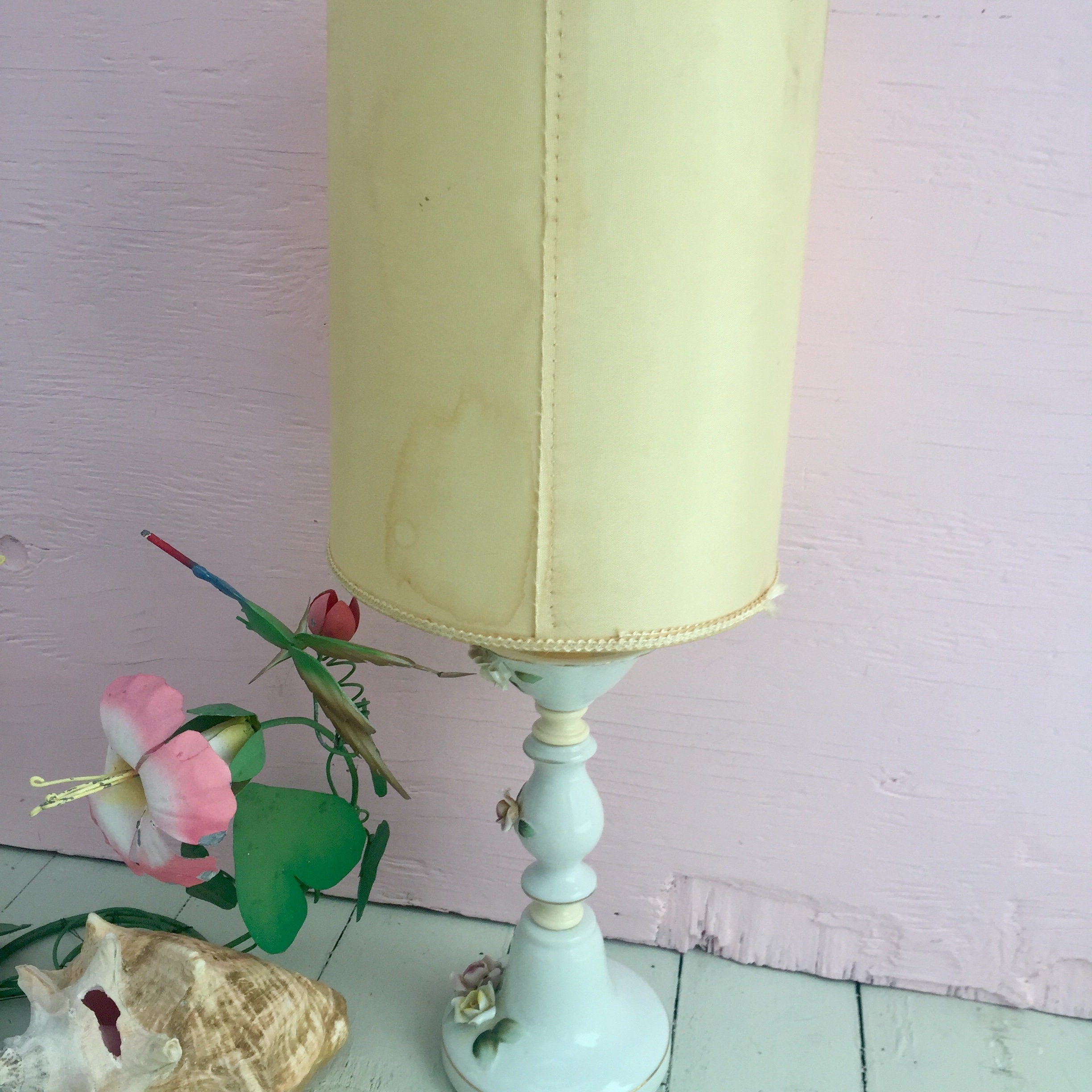 Vintage White Ceramic Floral Lamp, Vintage Ceramic Rose Table Lamp, Vintage Shabby Chic Table Lamp