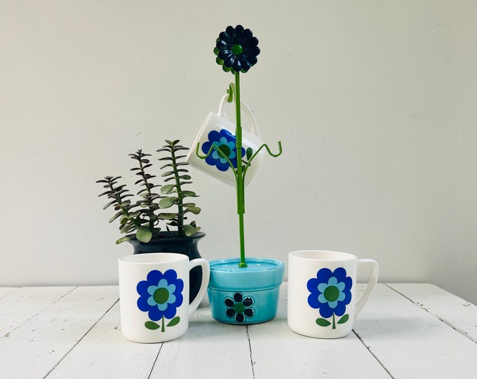 Vintage Flower Mug Tree, Vintage Floral Mugs, Flower Power Mug set, Hippie Kitchen Decor, Retro Mug set, Mid Century Coffee Mugs