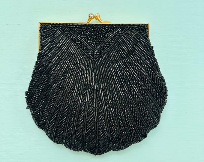 Vintage Carla Marchi Black Beaded Evening Bag Art Deco Shell Purse Kiss Lock Clutch Silver Chain Formal Cocktail Handbag