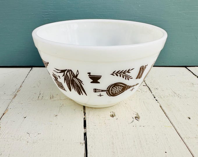 Vintage Early American 401 Pyrex 1.5 Pint Small Bowl