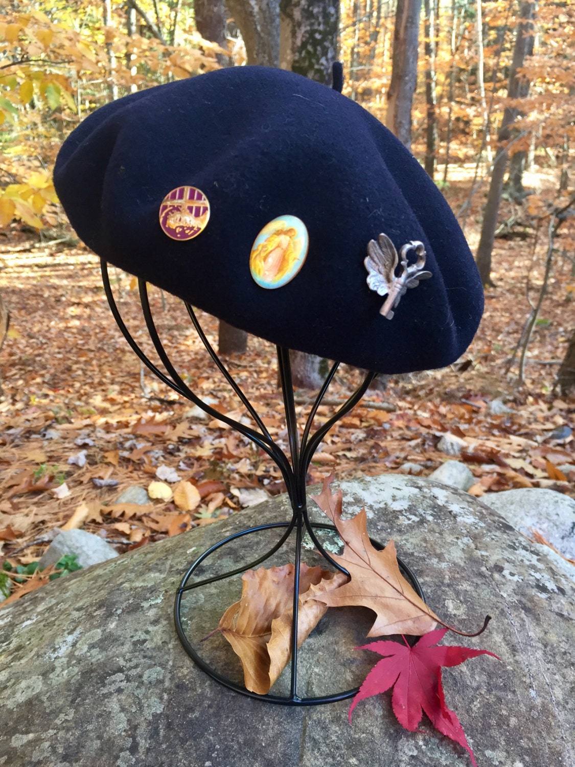pin detail vintage check wool beret