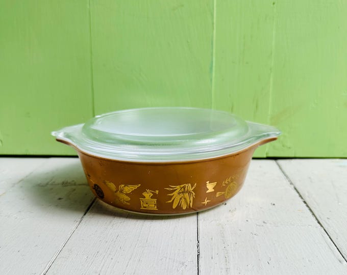 Vintage Pyrex Early American Casserole Dish with Glass Lid Gold on Brown #471 Oval Dish Pyrex Serving Dish with Lid Eagle Corncob Farmhouse