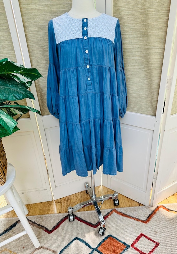 Vintage Boho Dress, Women's Size Medium, Chambray Midi Dress, Eyelet Lace Dress, Button-Up Tiered Dress, Loose Boho Dress, Vintage Bohemian