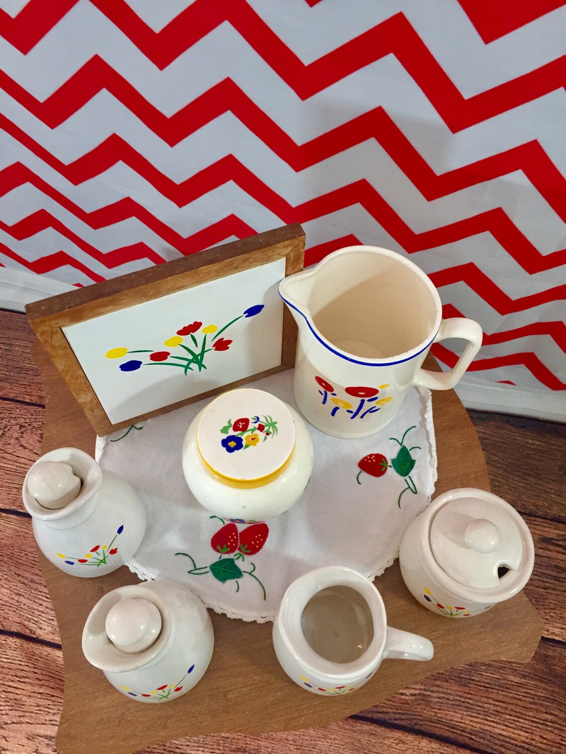 Vintage 1980s Kitchen Decor, Lot of Seven, Tulip Dishes, Primary Color