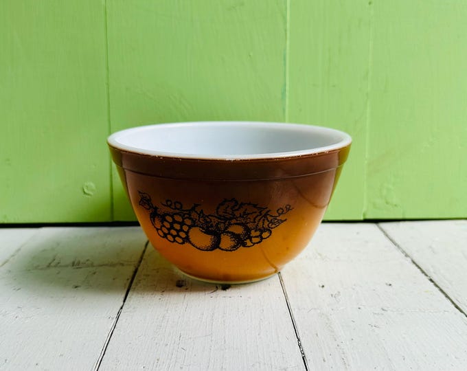Vintage Pyrex Old Orchard Harvest Bowl 1.5 PT Mixing Bowl Brown Ombre Pyrex Small Bowl Thanksgiving Decor Fall Mixing Bowl