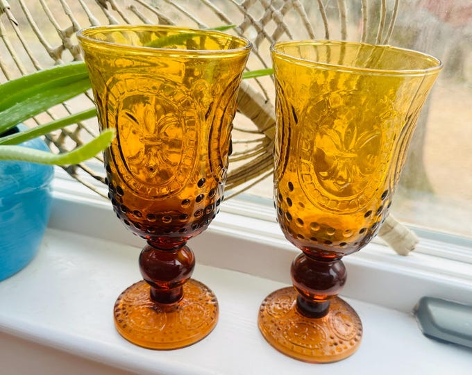 Vintage Zrike Renaissance Water Goblets Pair of Amber Colored Glasses Discontinued Glasses Fleur De Lis Design Vintage Glassware Barware