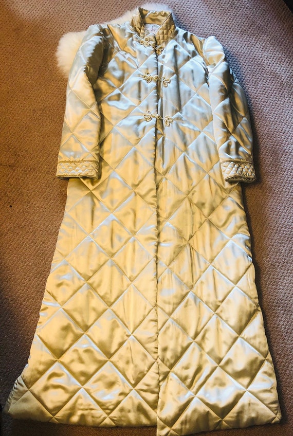 Vintage Oscar De La Renta Quilted Robe