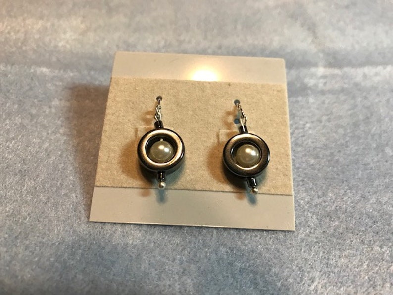 Circle Hematite with White Faux Pearls Necklace and Earrings Set