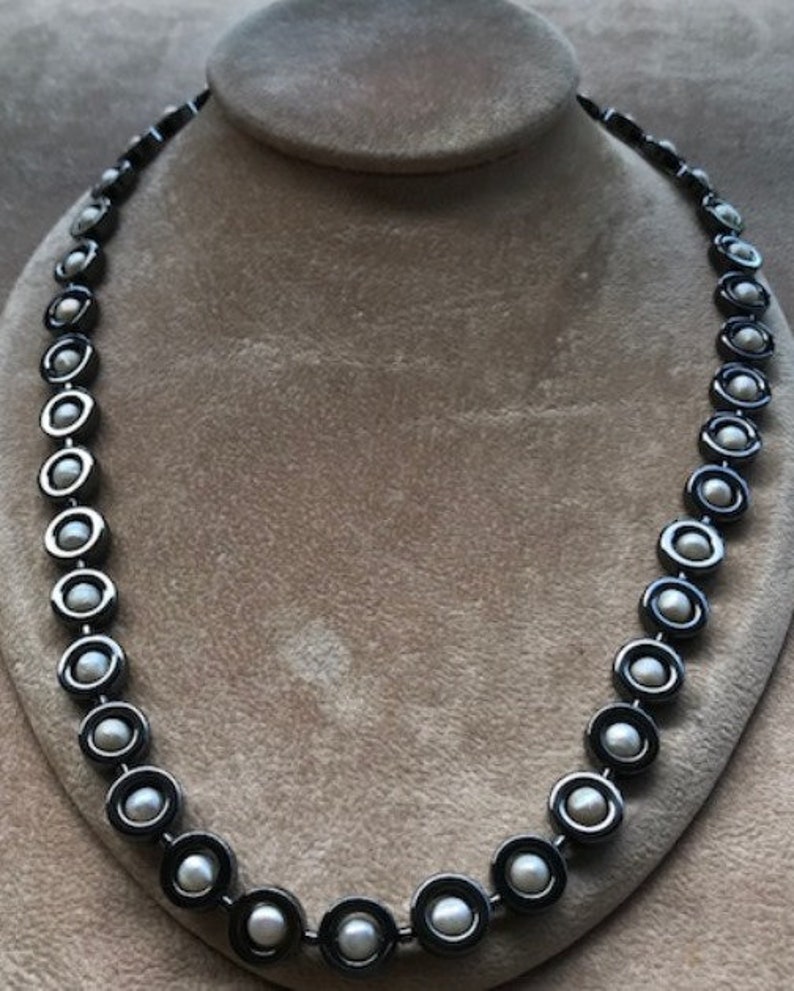 Circle Hematite with White Faux Pearls Necklace and Earrings Set